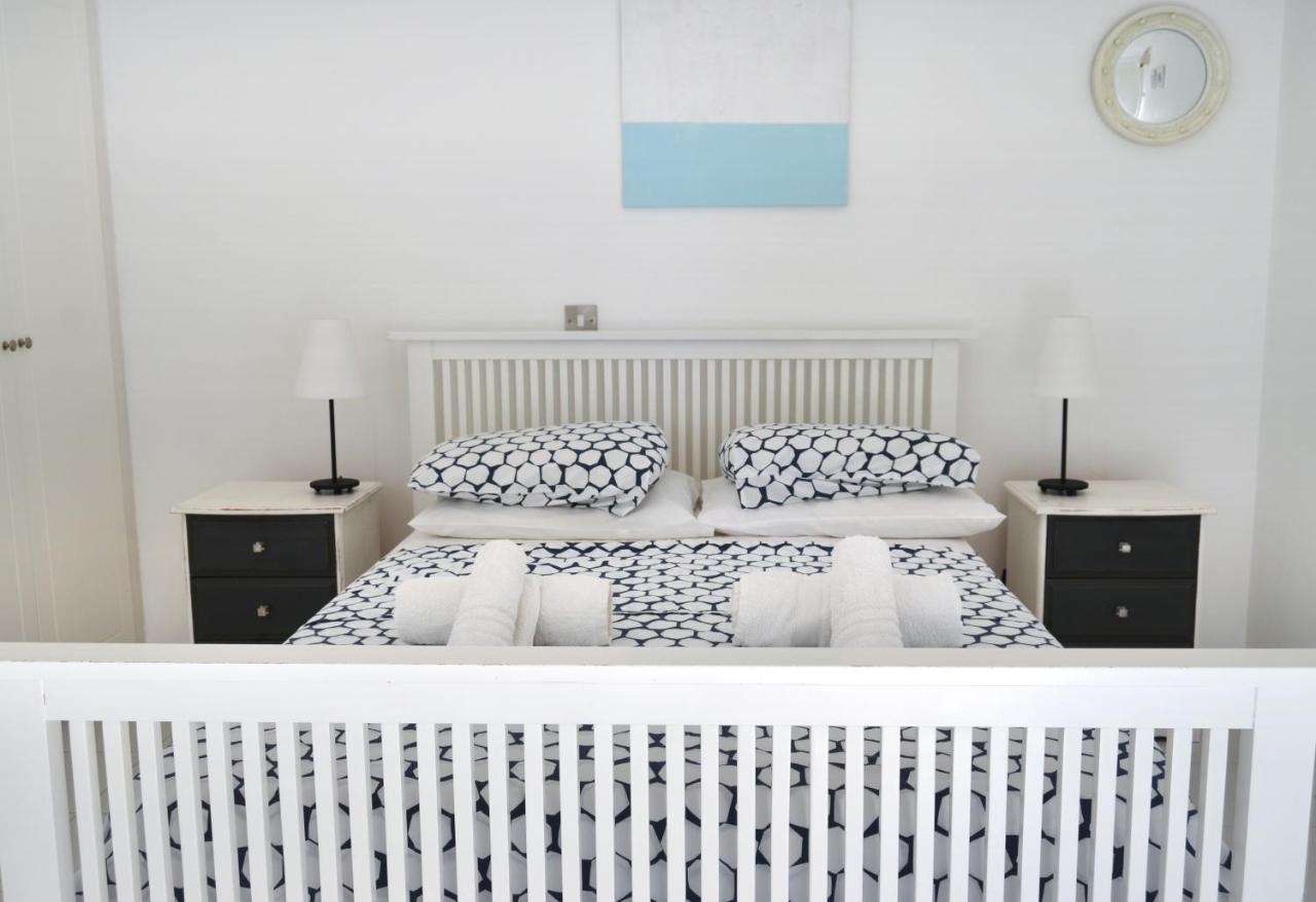 Mia'S Cove Apartment Paphos ภายนอก รูปภาพ