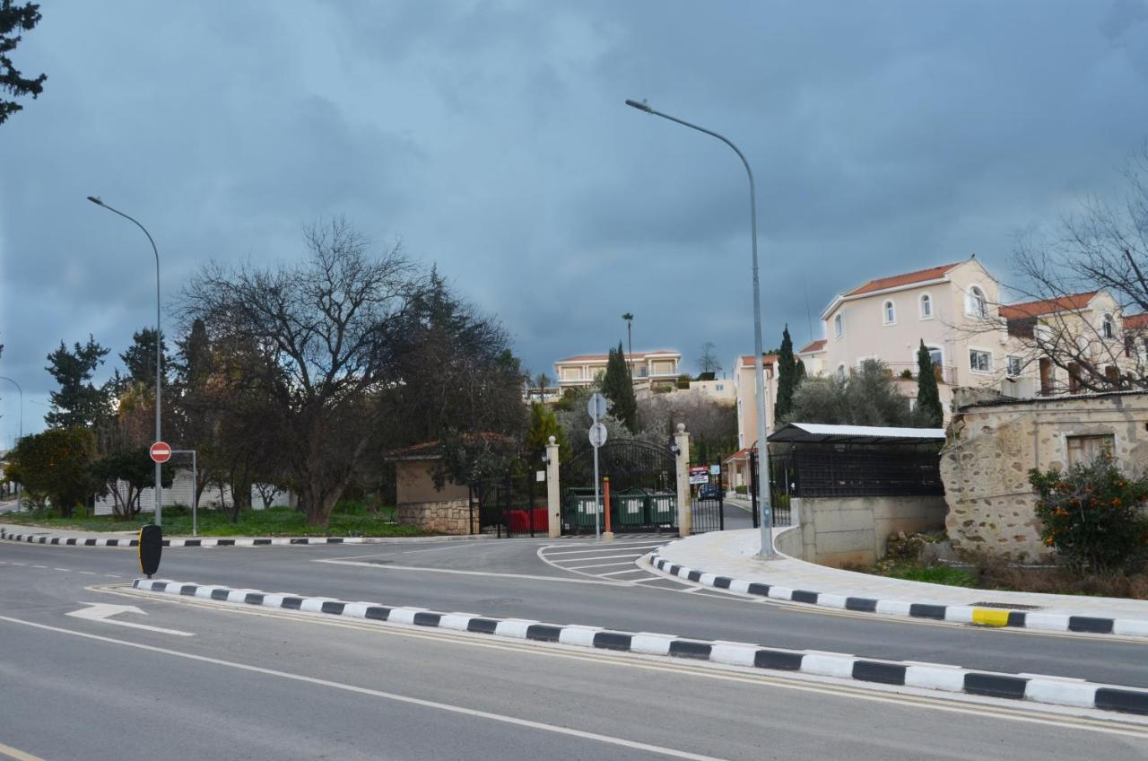 Mia'S Cove Apartment Paphos ภายนอก รูปภาพ